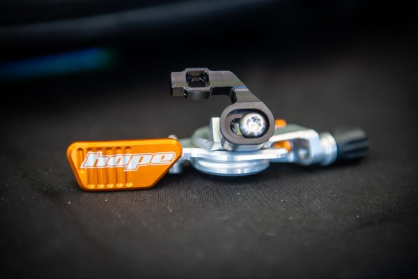 HOPE dropper lever 2x Winners